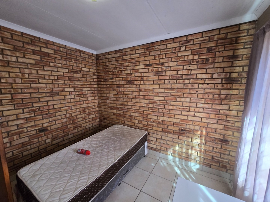 12 Bedroom Property for Sale in Universitas Free State